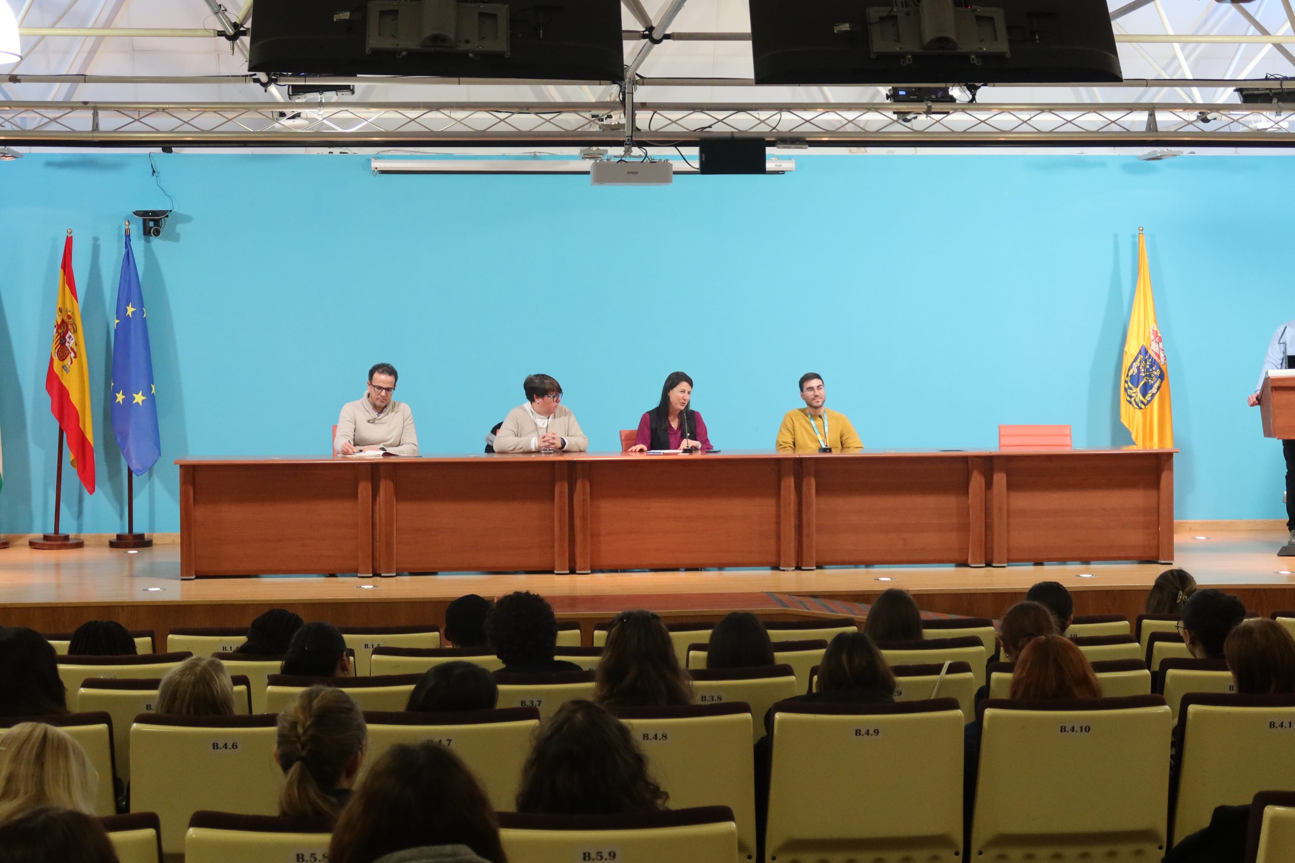 La Facultad de Filosofía y Letras acoge al estudiantado de movilidad internacional